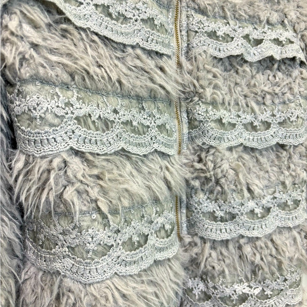 Areve Gray Faux Fur & Lace Zippered Jacket Size Large - Picture 5 of 8